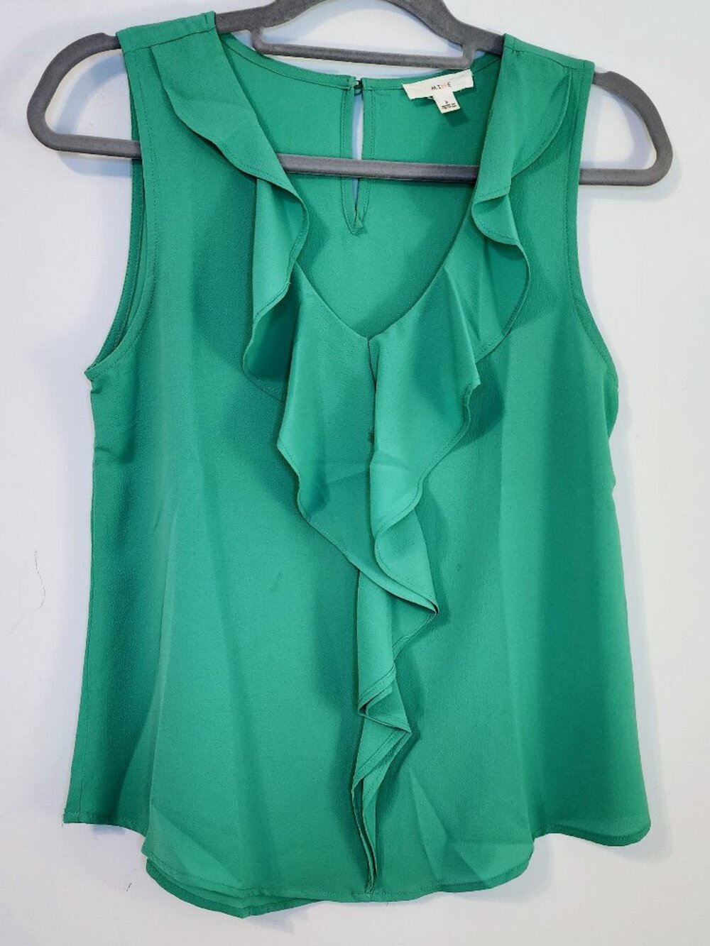 MINE Women's Small Green Ruffle Front Sleeveless Blouse, Keyhole Back